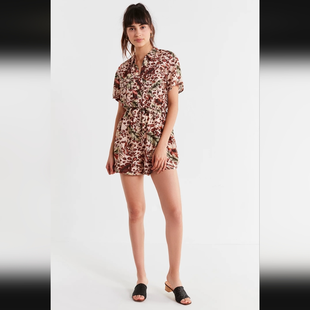 URBAN OUTFITTERS JUNGLE BELTED SHIRT ROMPER | SIZE: MEDIUM
